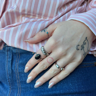 Black Oval Stone Ring - Nickel & Suede