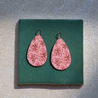 Cameo Hibiscus Teardrops - Nickel & Suede