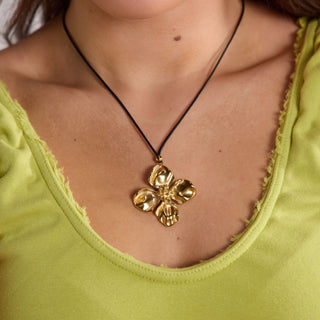 Flower Pendant Necklace - Nickel & Suede