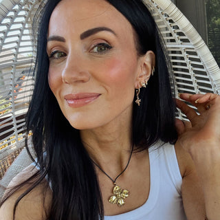 Flower Pendant Necklace - Nickel & Suede