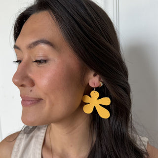 Saffron Basic Poppy Flower Statement Earring - Nickel & Suede
