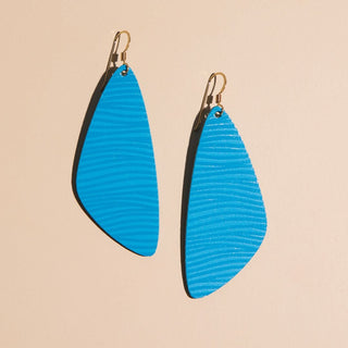 Sea Breeze Beach Wave Evie Organic Drop Earrings - Nickel & Suede